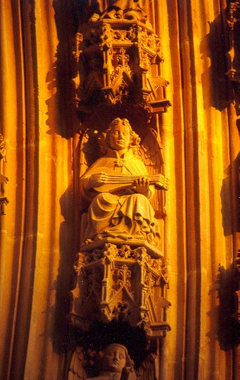 Anjo do Portal do Mosteiro da Batalha